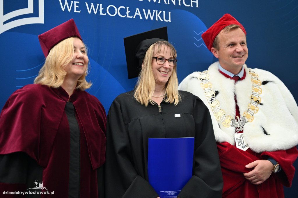 Uroczyste wręczenie dyplomów w PANS: godz. 17