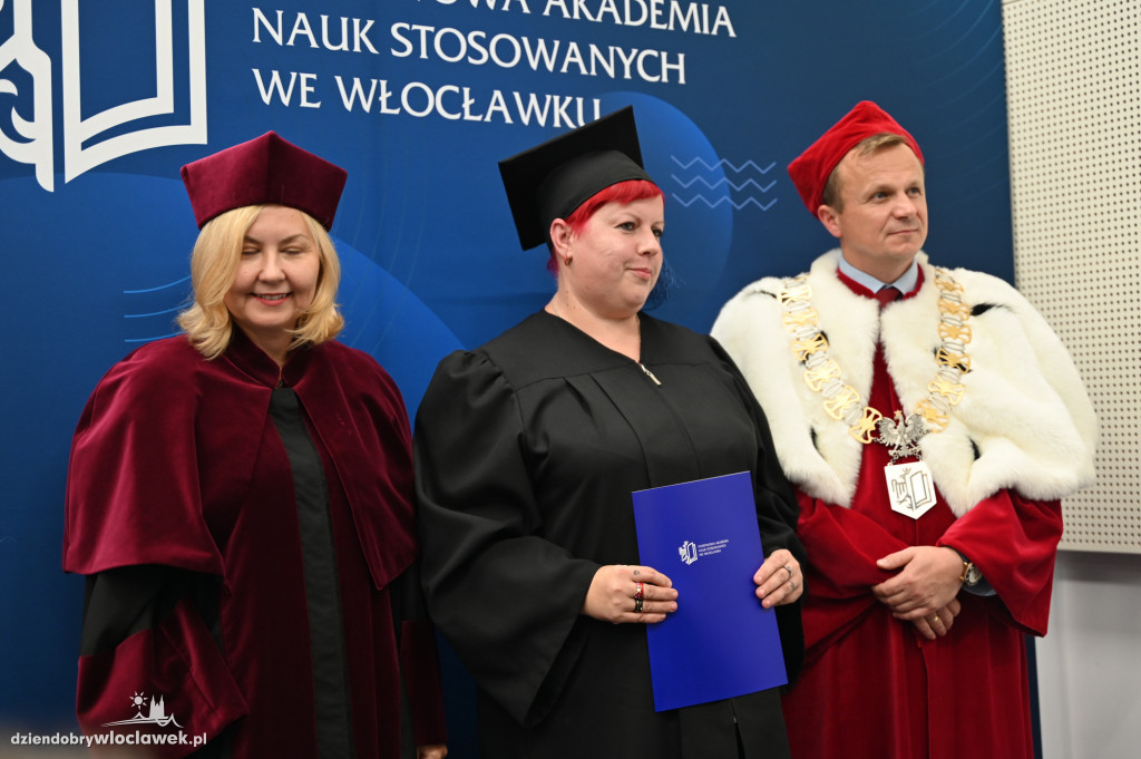 Uroczyste wręczenie dyplomów w PANS: godz. 17