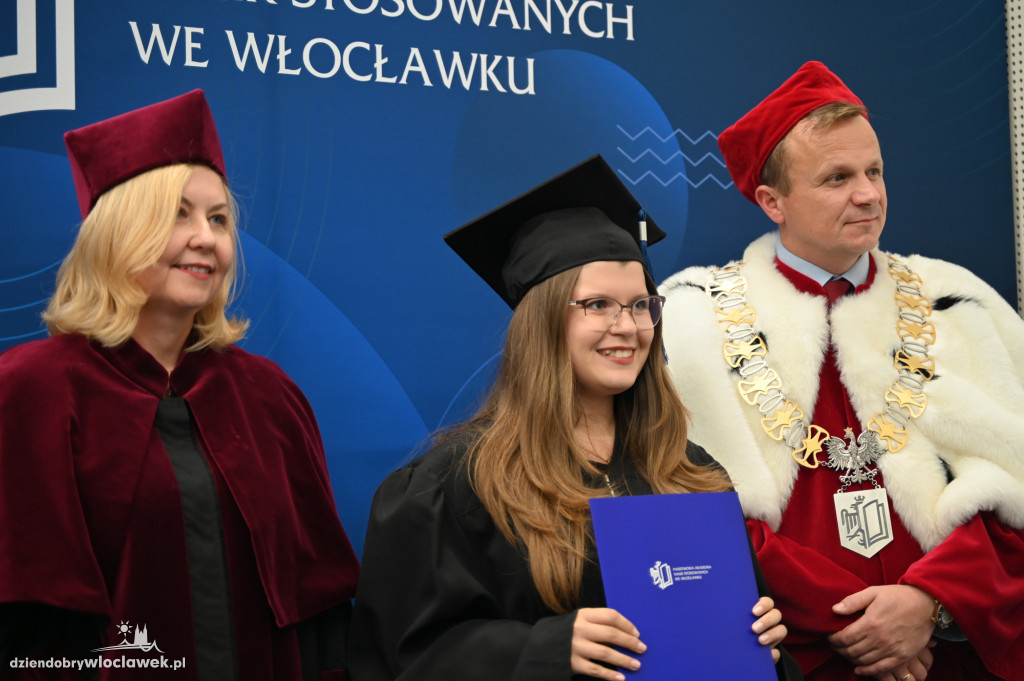 Uroczyste wręczenie dyplomów w PANS: godz. 17