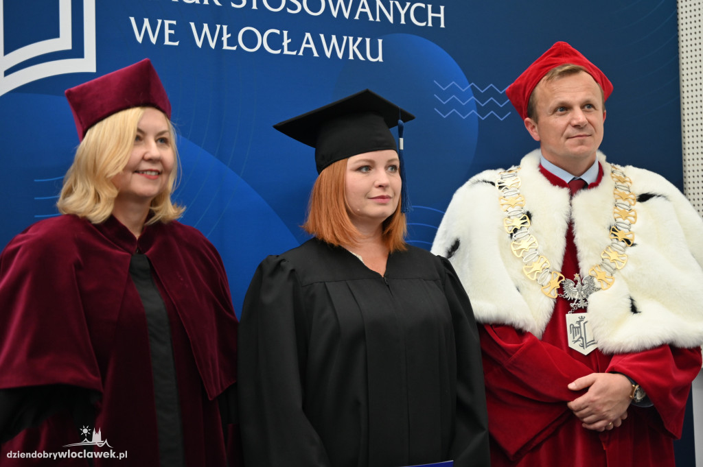 Uroczyste wręczenie dyplomów w PANS: godz. 17
