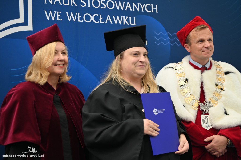 Uroczyste wręczenie dyplomów w PANS: godz. 17