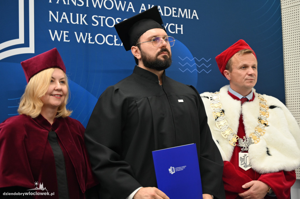 Uroczyste wręczenie dyplomów w PANS: godz. 17
