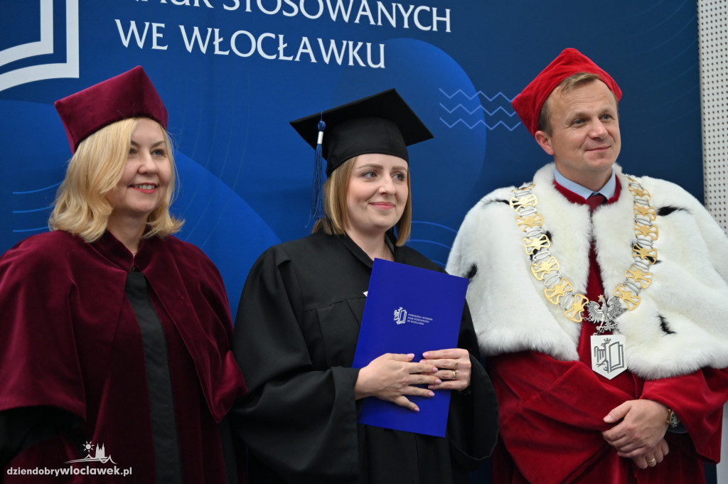Uroczyste wręczenie dyplomów w PANS: godz. 17