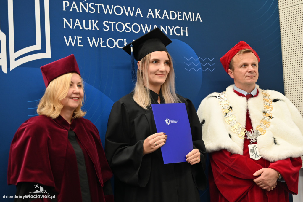 Uroczyste wręczenie dyplomów w PANS: godz. 17
