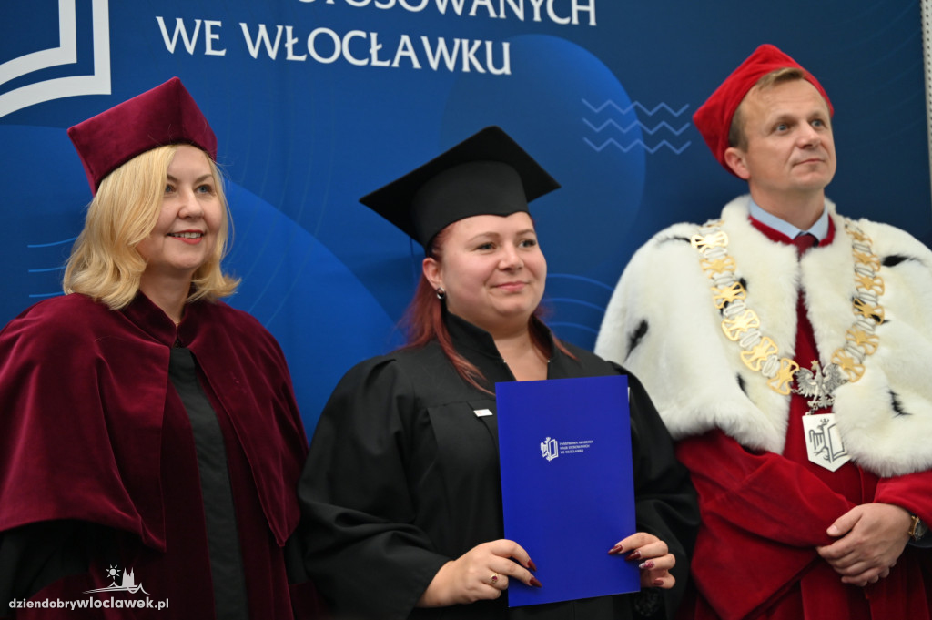 Uroczyste wręczenie dyplomów w PANS: godz. 17