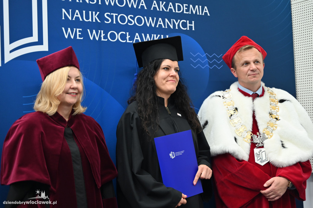 Uroczyste wręczenie dyplomów w PANS: godz. 17