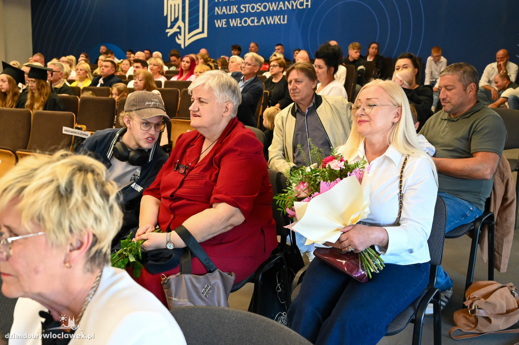 Wręczenie dyplomów na PANS: pielęgniarstwo