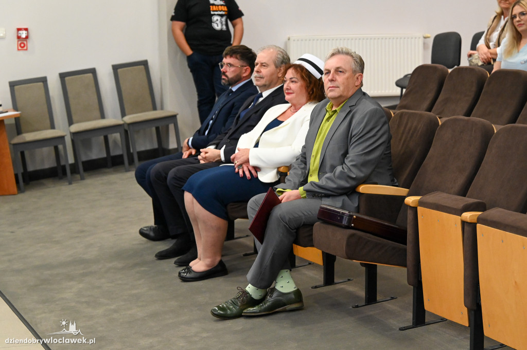 Wręczenie dyplomów na PANS: pielęgniarstwo