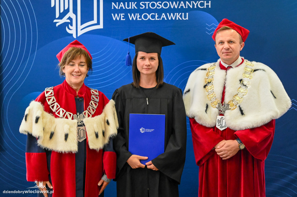 Wręczenie dyplomów na PANS: pielęgniarstwo