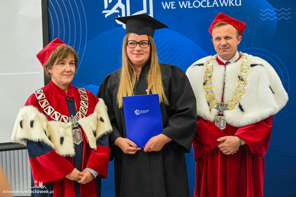 Wręczenie dyplomów na PANS: pielęgniarstwo