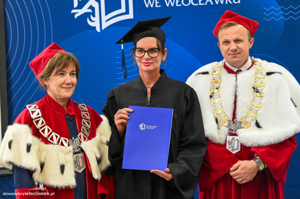 Wręczenie dyplomów na PANS: pielęgniarstwo