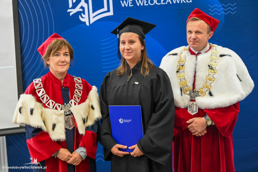 Wręczenie dyplomów na PANS: pielęgniarstwo
