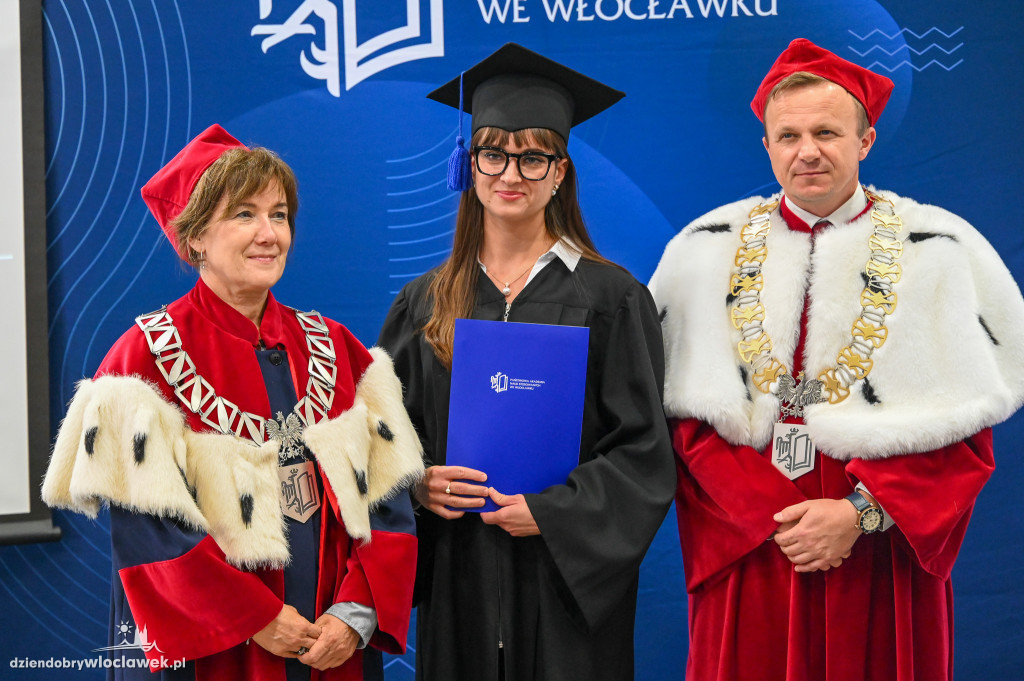 Wręczenie dyplomów na PANS: pielęgniarstwo