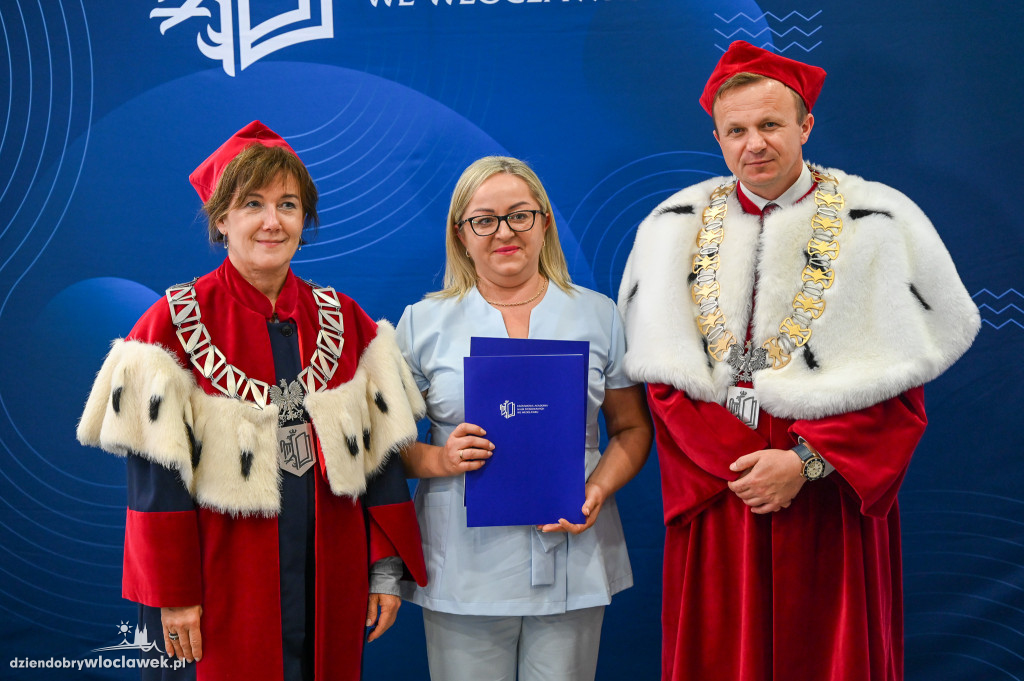 Wręczenie dyplomów na PANS: pielęgniarstwo