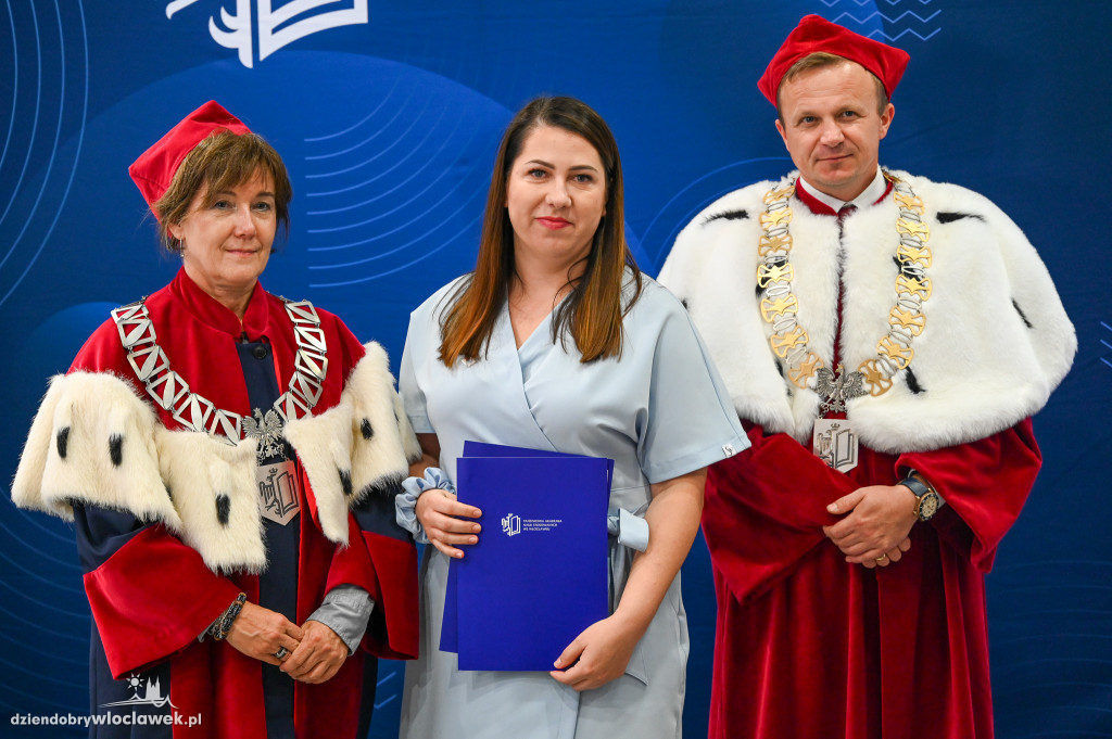 Wręczenie dyplomów na PANS: pielęgniarstwo