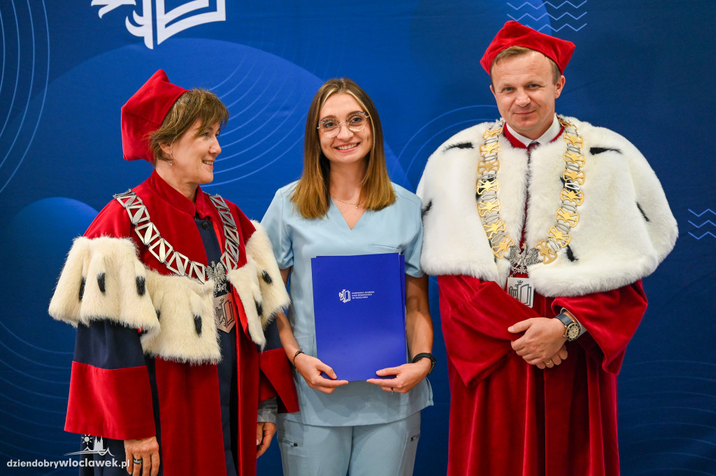 Wręczenie dyplomów na PANS: pielęgniarstwo