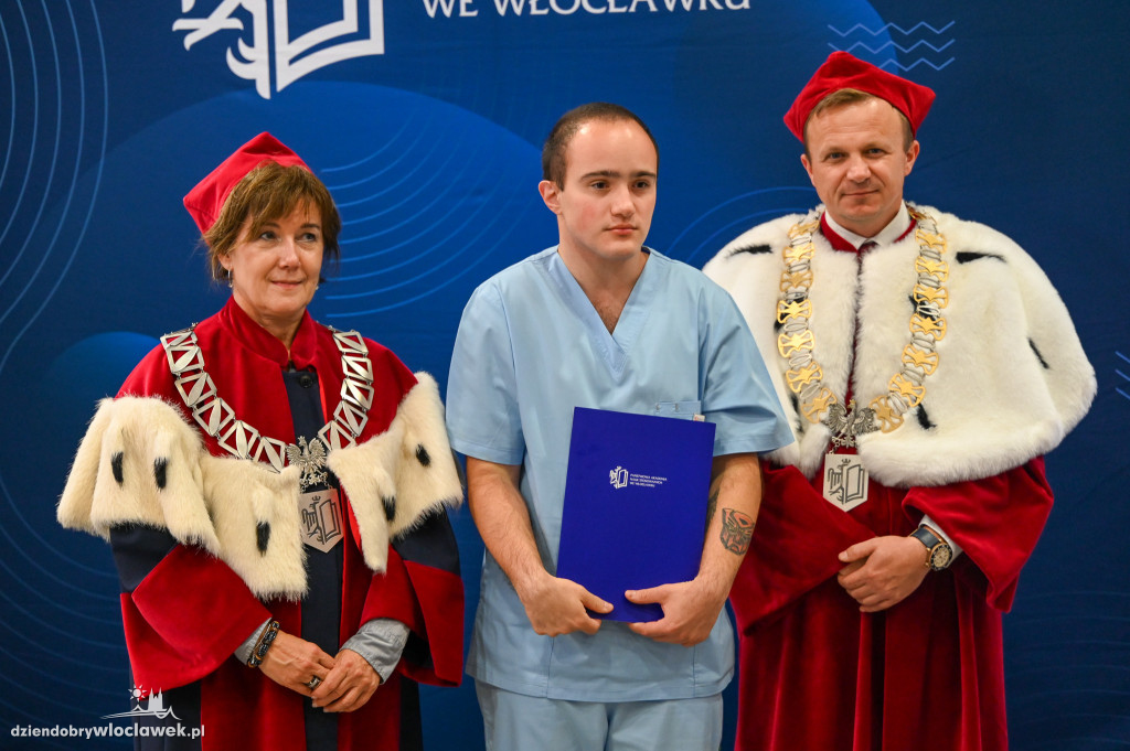 Wręczenie dyplomów na PANS: pielęgniarstwo