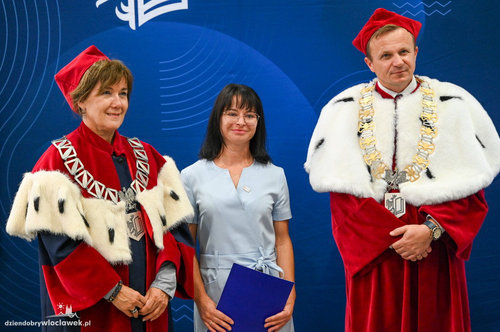Wręczenie dyplomów na PANS: pielęgniarstwo