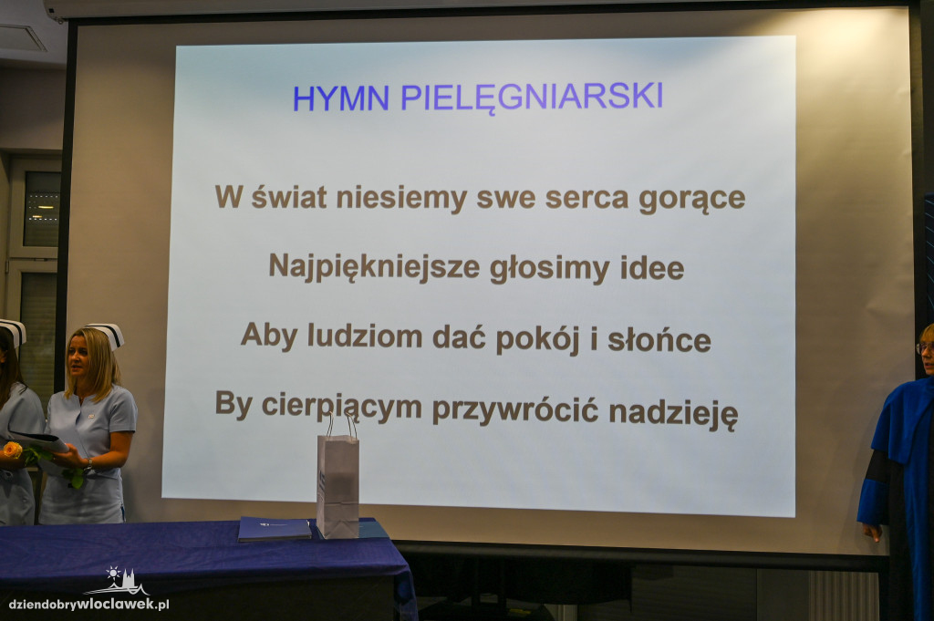 Wręczenie dyplomów na PANS: pielęgniarstwo