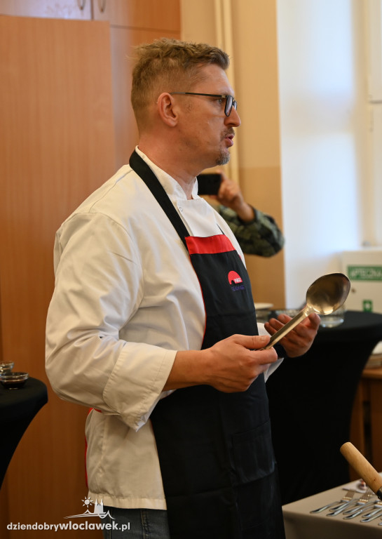 Pierogi w woku: kulinarna podróż w Chemiku
