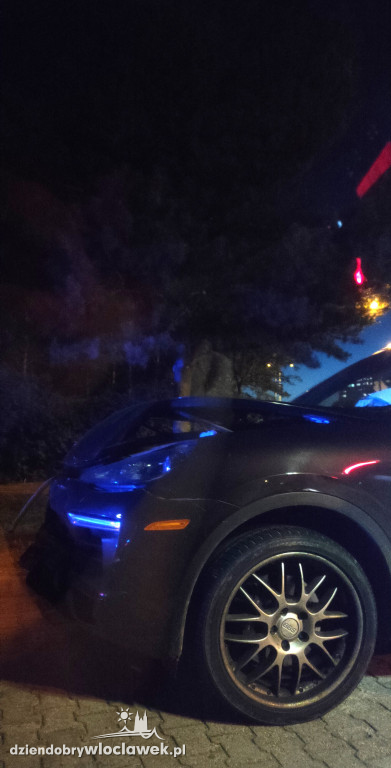 Porsche uderzyło w tył vw