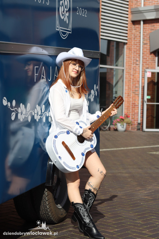 V Fajans Festiwal: rewia