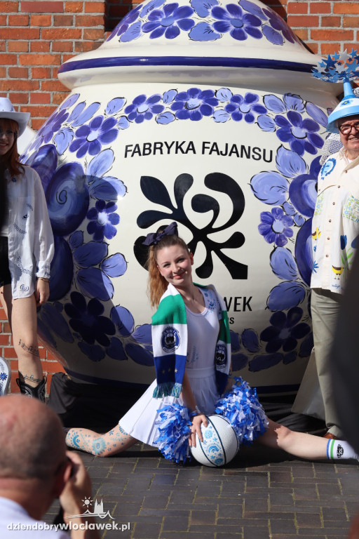 V Fajans Festiwal: rewia