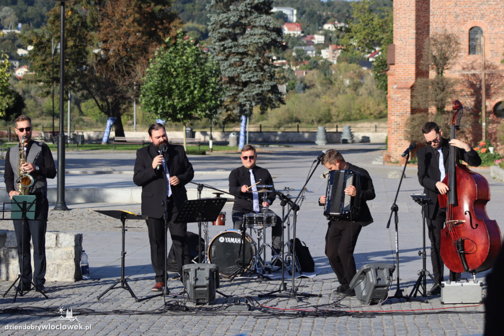 V Festiwal Fajansu: plenerowe malowanie i koncert