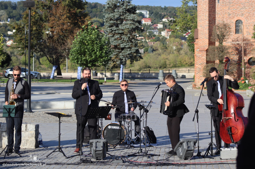 V Festiwal Fajansu: plenerowe malowanie i koncert