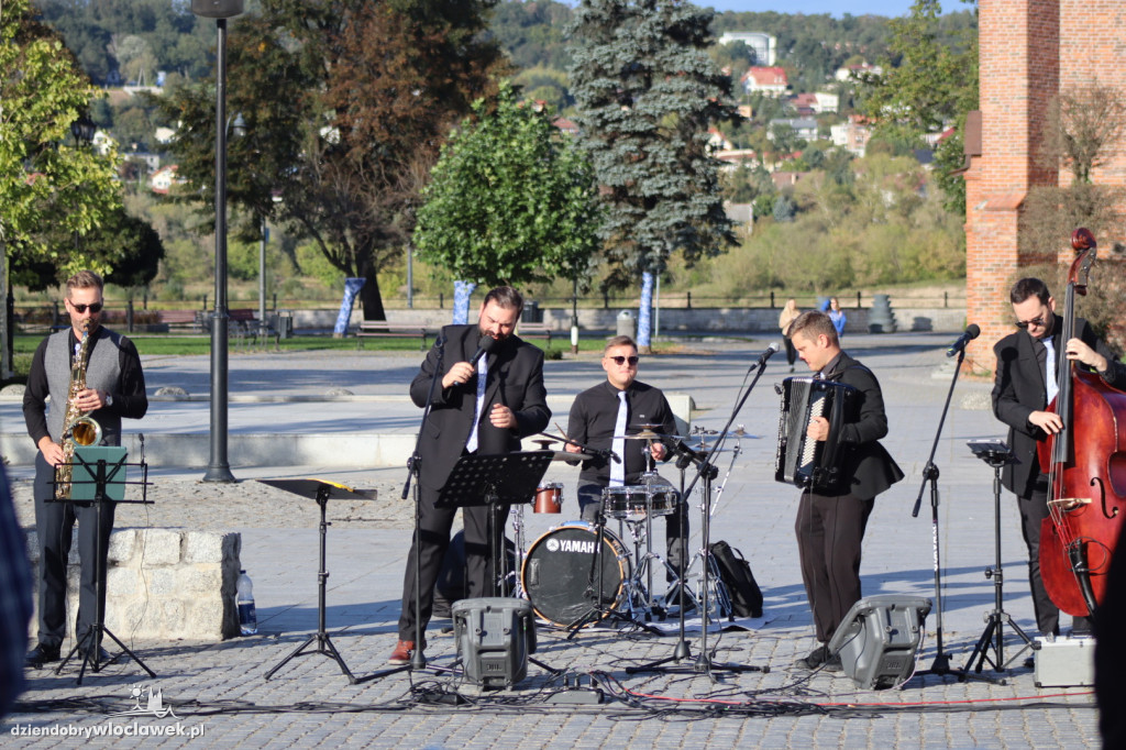 V Festiwal Fajansu: plenerowe malowanie i koncert