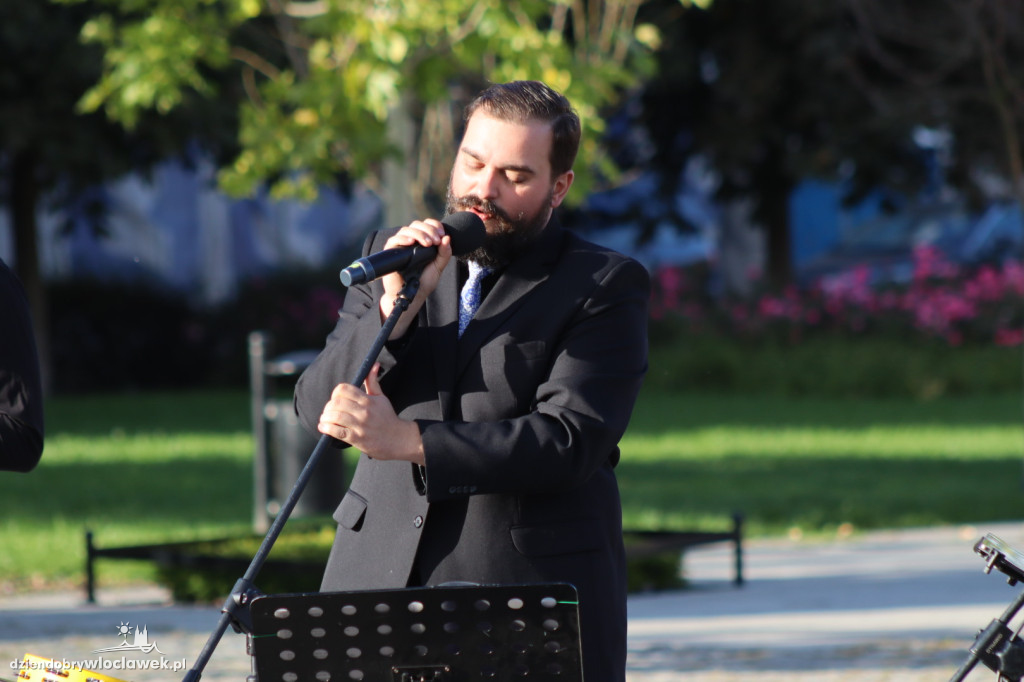 V Festiwal Fajansu: plenerowe malowanie i koncert