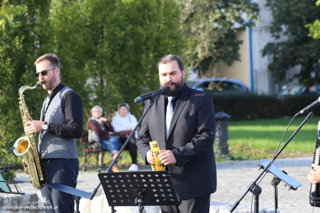 V Festiwal Fajansu: plenerowe malowanie i koncert