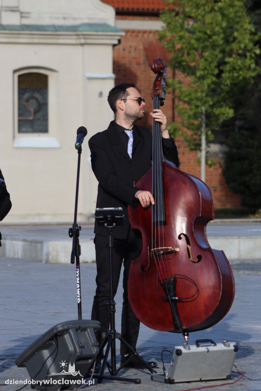 V Festiwal Fajansu: plenerowe malowanie i koncert