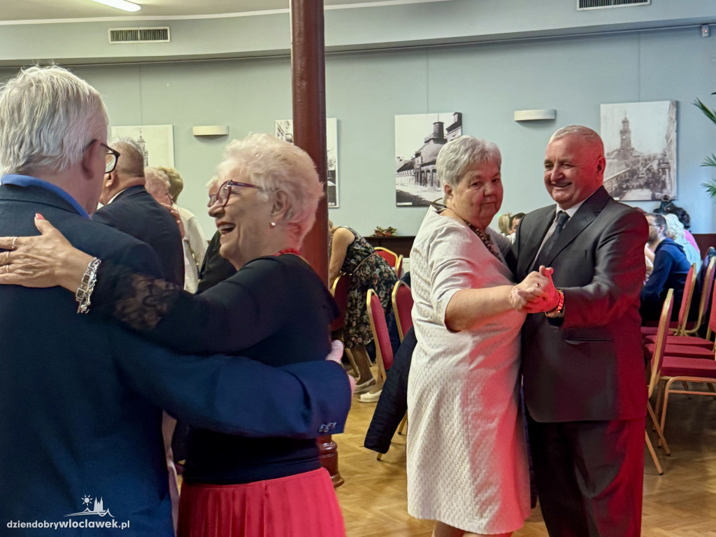 Potańcówka dla Seniorów w ramach Weekendu Seniora z Kulturą