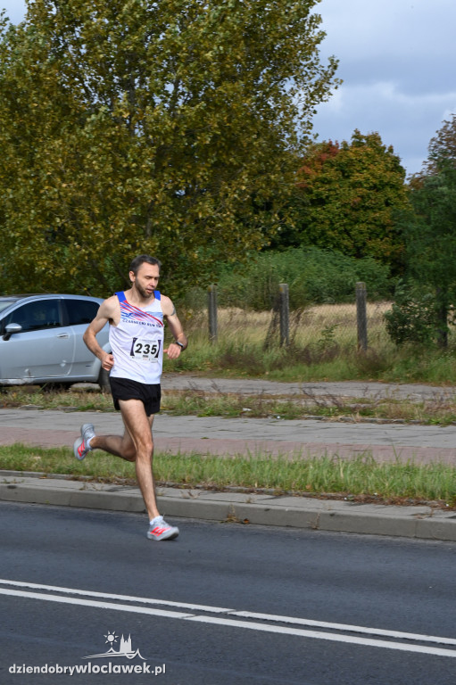 12. Półmaraton Włocławek: zawodnicy na trasie