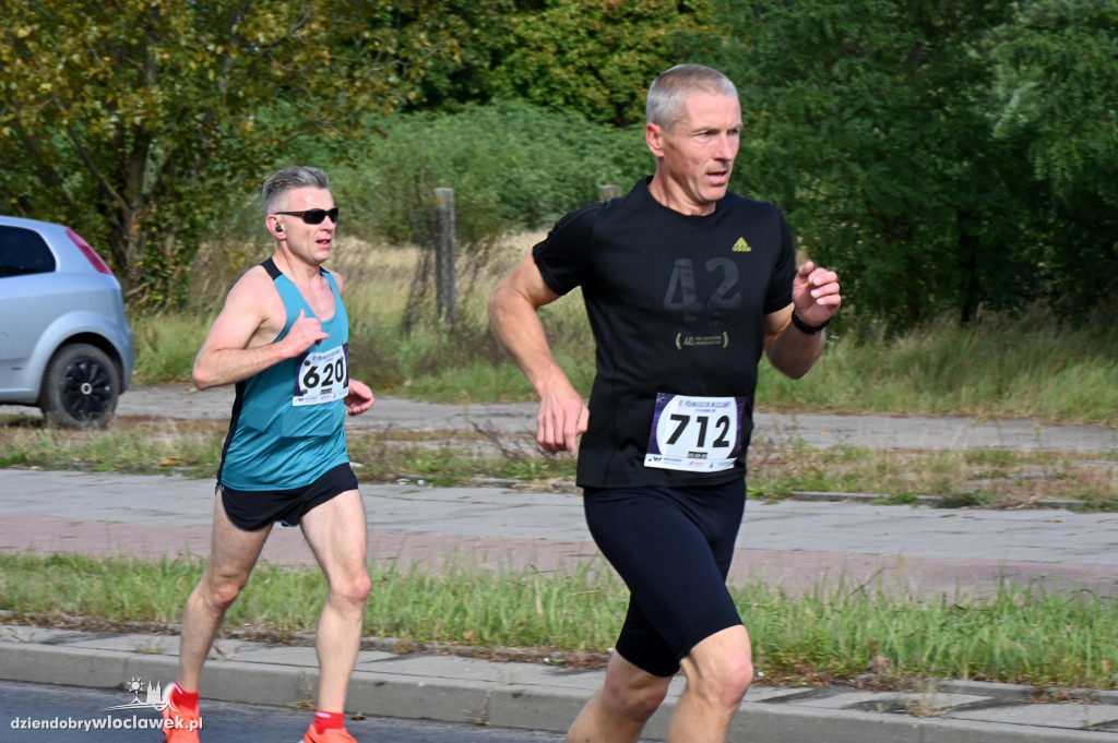 12. Półmaraton Włocławek: zawodnicy na trasie