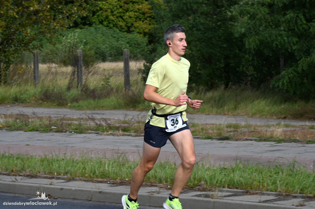 12. Półmaraton Włocławek: zawodnicy na trasie