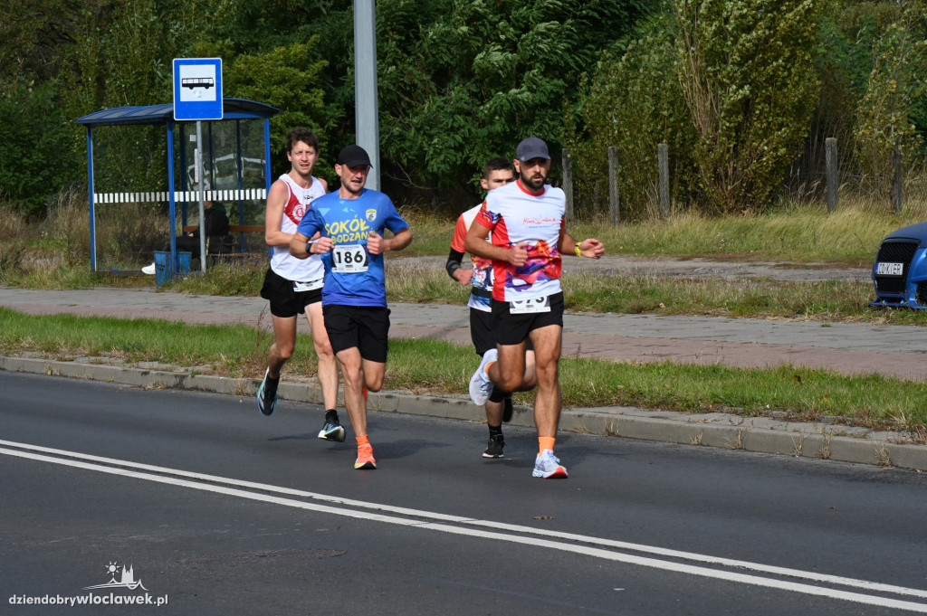 12. Półmaraton Włocławek: zawodnicy na trasie