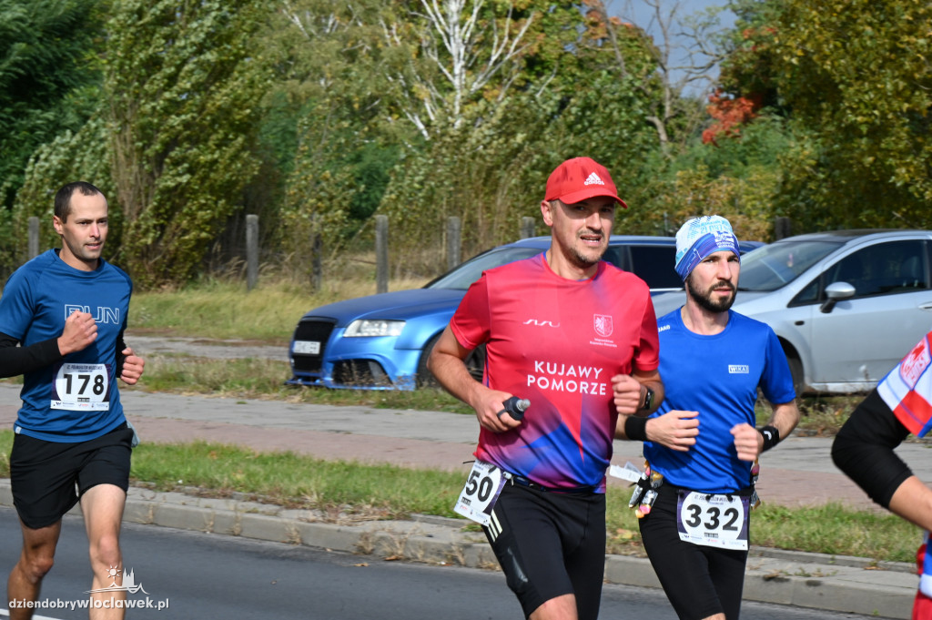 12. Półmaraton Włocławek: zawodnicy na trasie