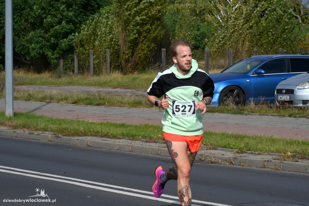 12. Półmaraton Włocławek: zawodnicy na trasie