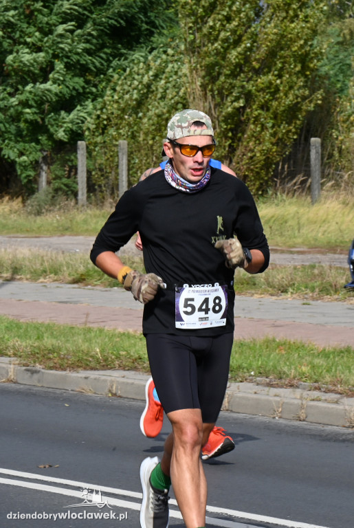12. Półmaraton Włocławek: zawodnicy na trasie