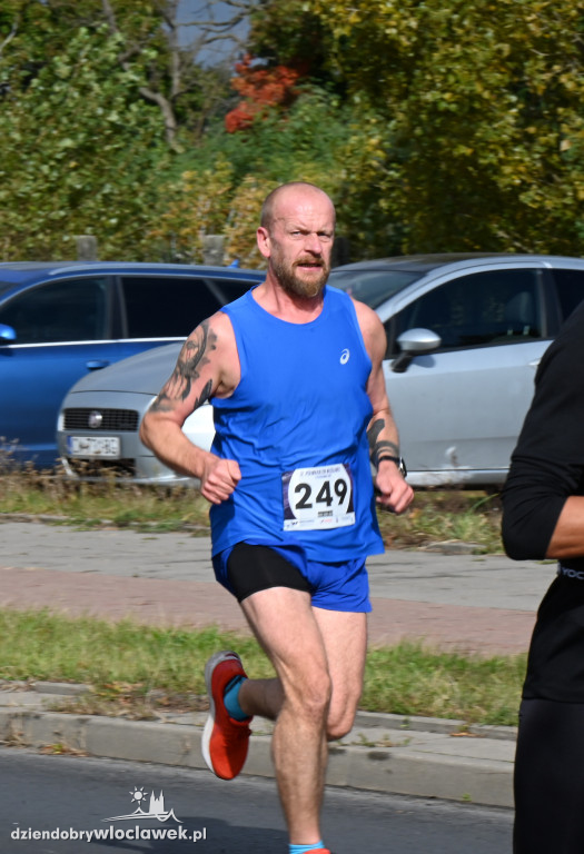12. Półmaraton Włocławek: zawodnicy na trasie