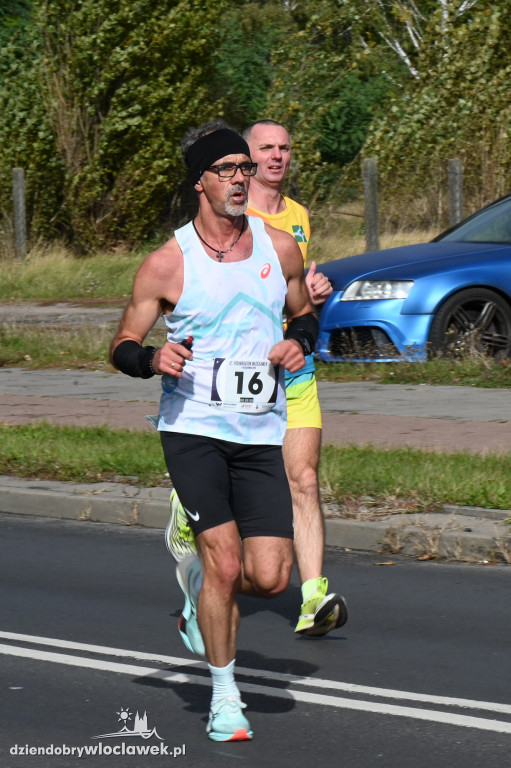 12. Półmaraton Włocławek: zawodnicy na trasie