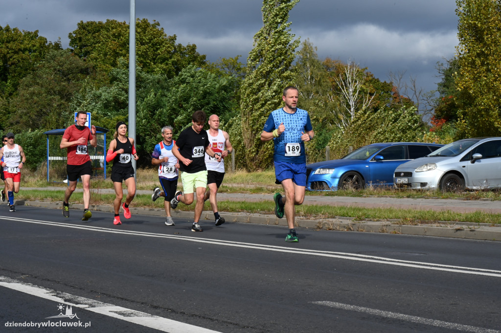 12. Półmaraton Włocławek: zawodnicy na trasie