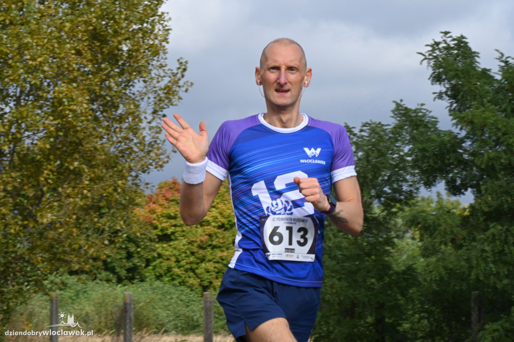 12. Półmaraton Włocławek: zawodnicy na trasie