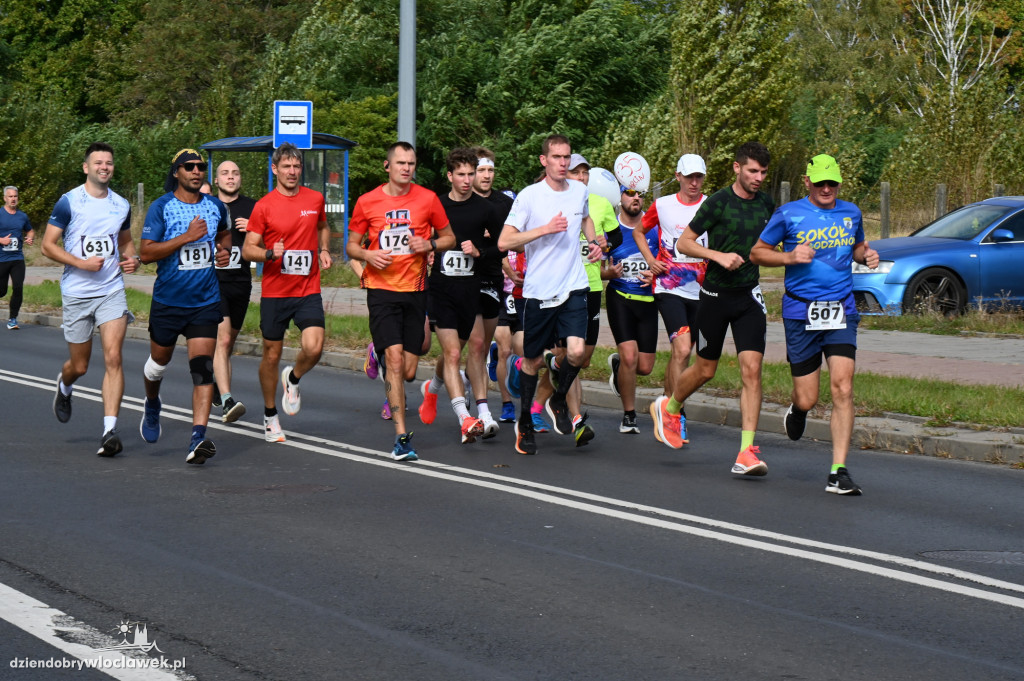 12. Półmaraton Włocławek: zawodnicy na trasie