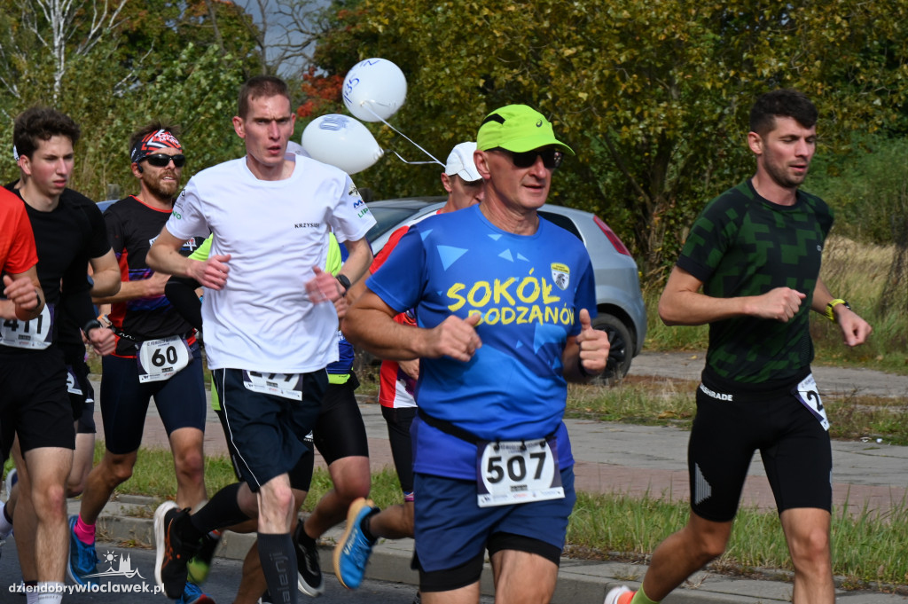 12. Półmaraton Włocławek: zawodnicy na trasie