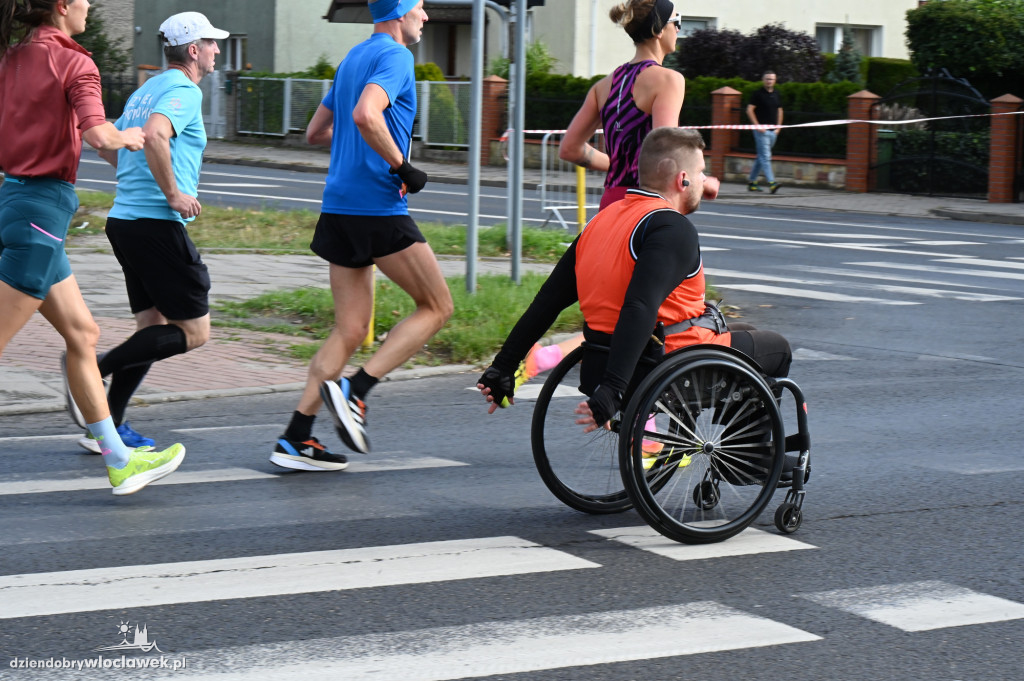 12. Półmaraton Włocławek: zawodnicy na trasie