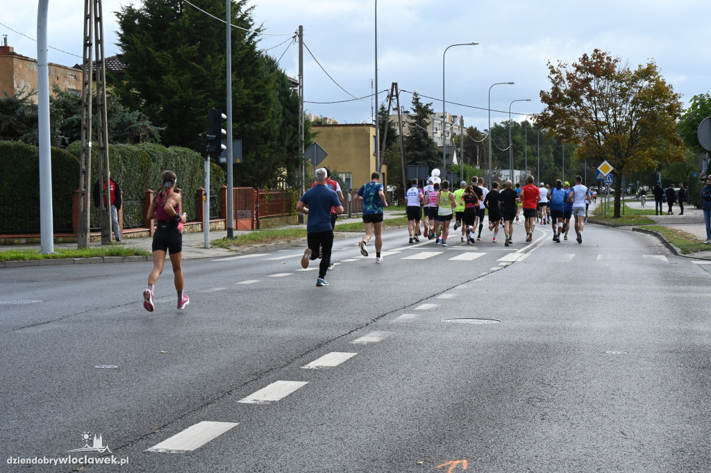 12. Półmaraton Włocławek: zawodnicy na trasie