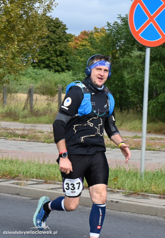 12. Półmaraton Włocławek: zawodnicy na trasie